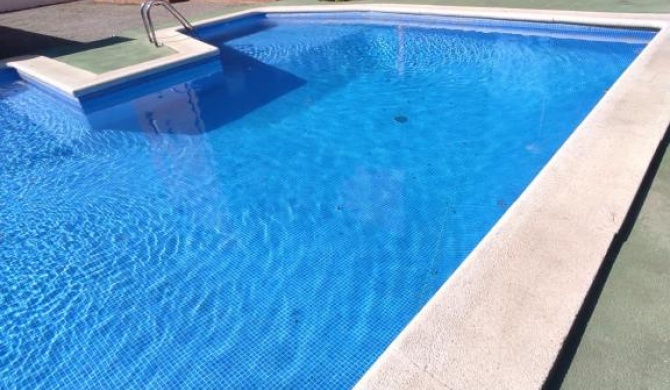 EXCELENTE Apartamento con piscina con jardín a 500m de la playa