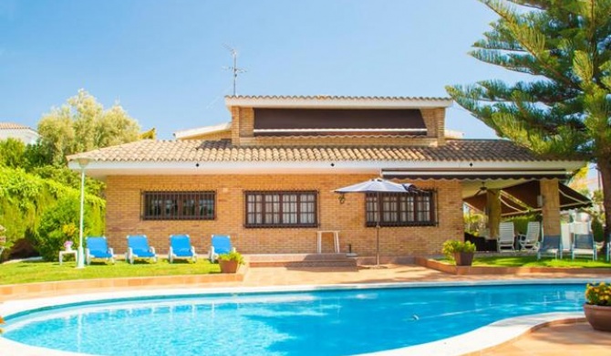 Roda de Bera Villa Sleeps 9 Pool