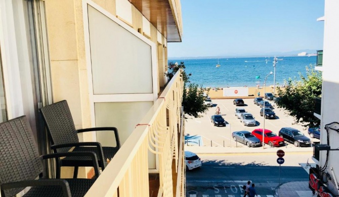 LLOTJA - Apartamento en la playa y el centro de Roses