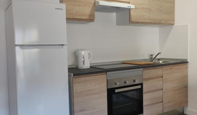 New modern 1 bed with pool sleeps 4 center of salou