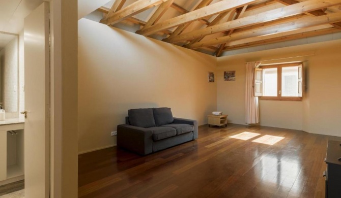 Elegant Holiday Home in Sant Boi de Llobregat with Terrace