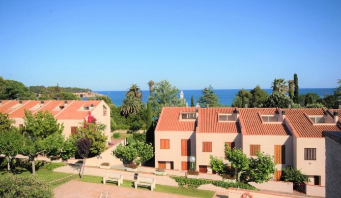 PLAYA y PISCINA SAGARÓ por RENTALS CEL BLAU