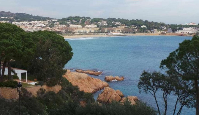 Costa Brava Sagaró frontbeach cala acces