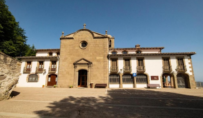 Santuari de la Salut de Sant Feliu de Pallerols