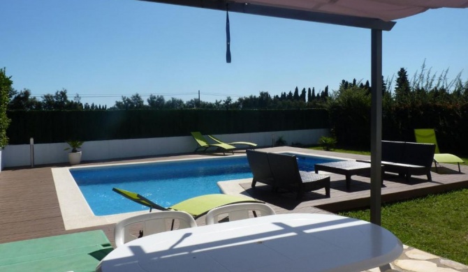 Holiday house with private pool for 4 people in Sant Pere Pescador