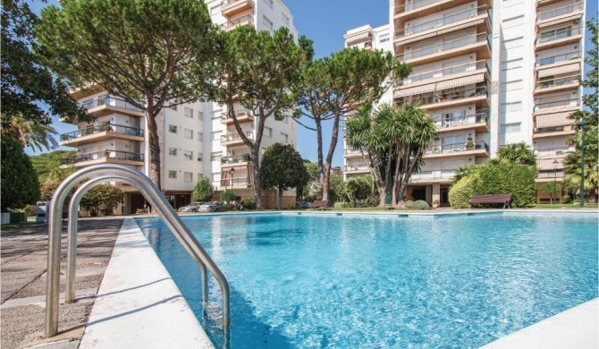 Nice apartment in Sant Pol de Mar w/ Outdoor swimming pool, WiFi and Outdoor swimming pool