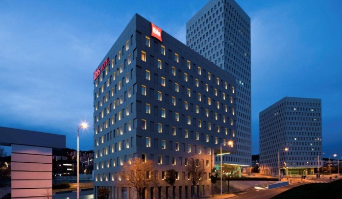 Ibis Barcelona Santa Coloma