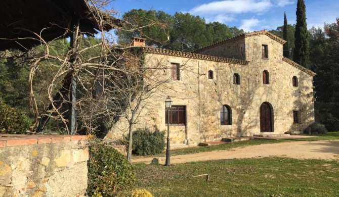 Alquiler de casa rural completa: Masía del siglo XV en la Costa Brava