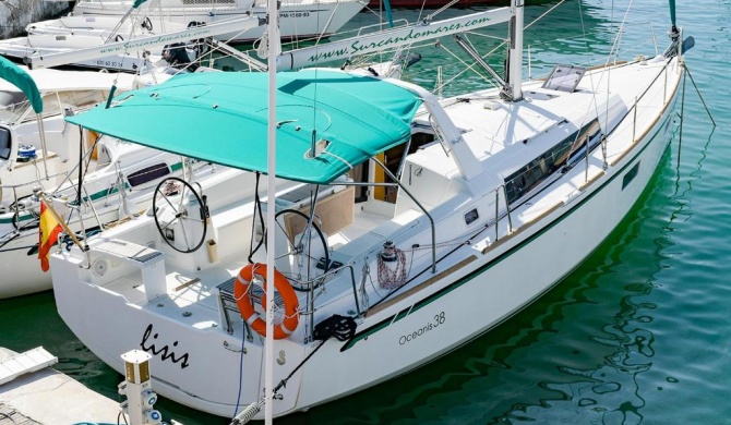 Oceanis 38