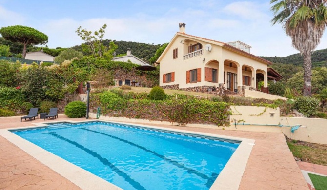 Modern Villa in Tordera with Private Swimming Pool