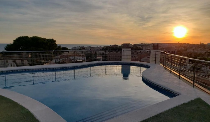 Apartamento Torredembarra. Piscina y parking. Costa Daurada