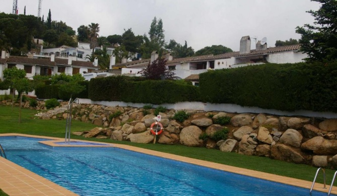 Casas Blanca 14 junto a piscina en playa privada Santa María de Llorell