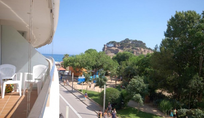 Lets Holidays Tossa de Mar Ancora