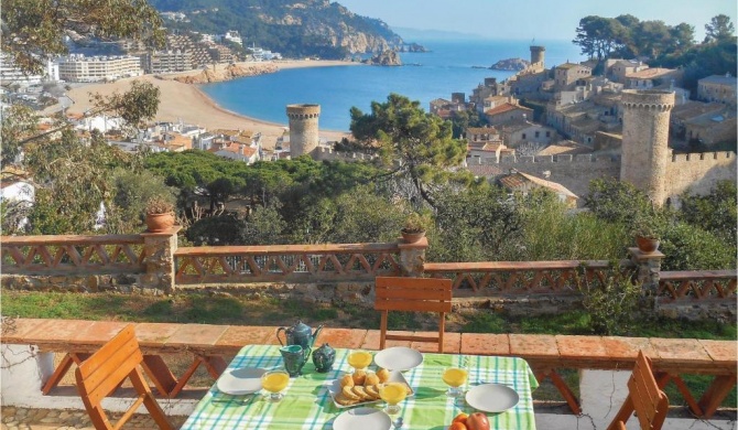 Two-Bedroom Holiday Home in Tossa de Mar