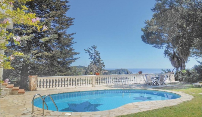 Amazing home in Tossa de Mar with 7 Bedrooms, WiFi and Outdoor swimming pool