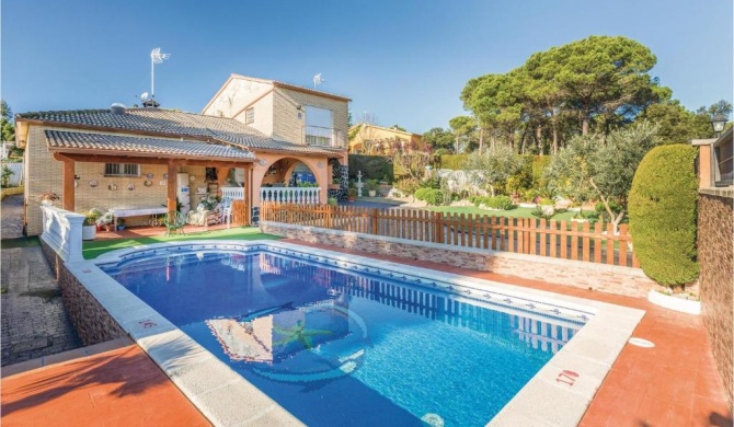 Nice home in Vidreres with 5 Bedrooms, WiFi and Swimming pool