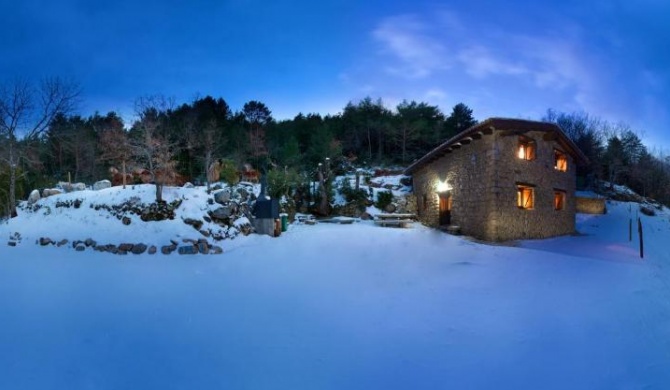 Casa rural alquiler íntegro Borda de Calvera para 9 personas