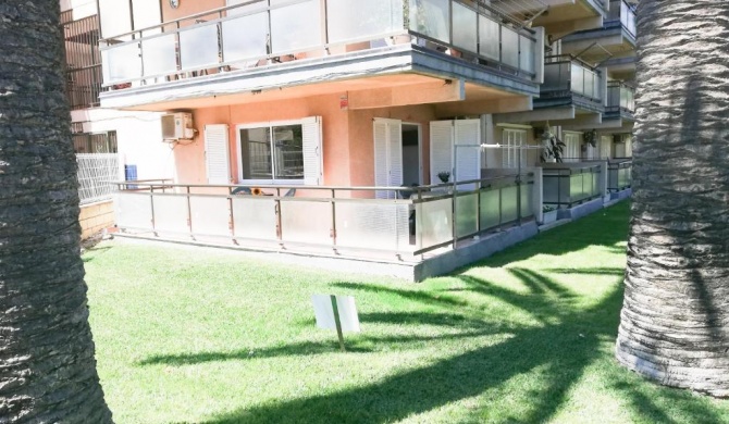 Apartamento en La Pineda cerca de la playa