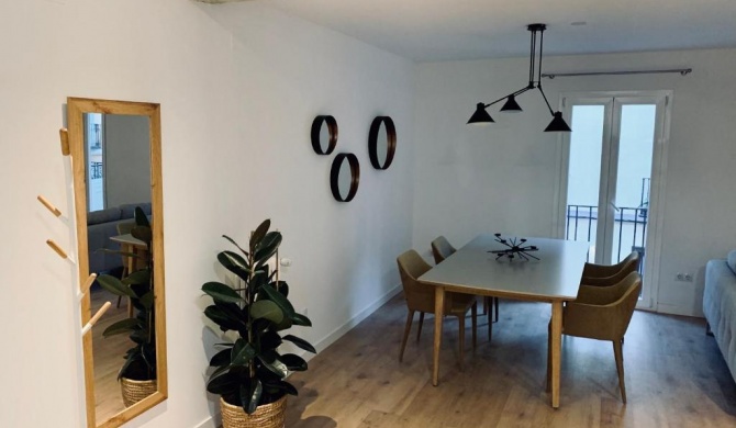 Modern & Chic 2BR/2BA apartment in trendy Chueca