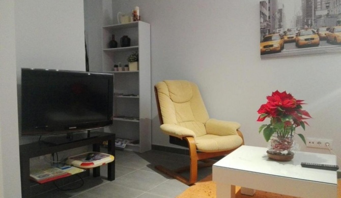 COZY APARTAMENT 10 MINUTES FROM THE HEART OF MADRID