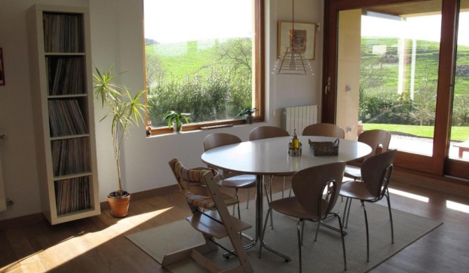 Welcoming Holiday Home in Villaverde de Pontones with Garden